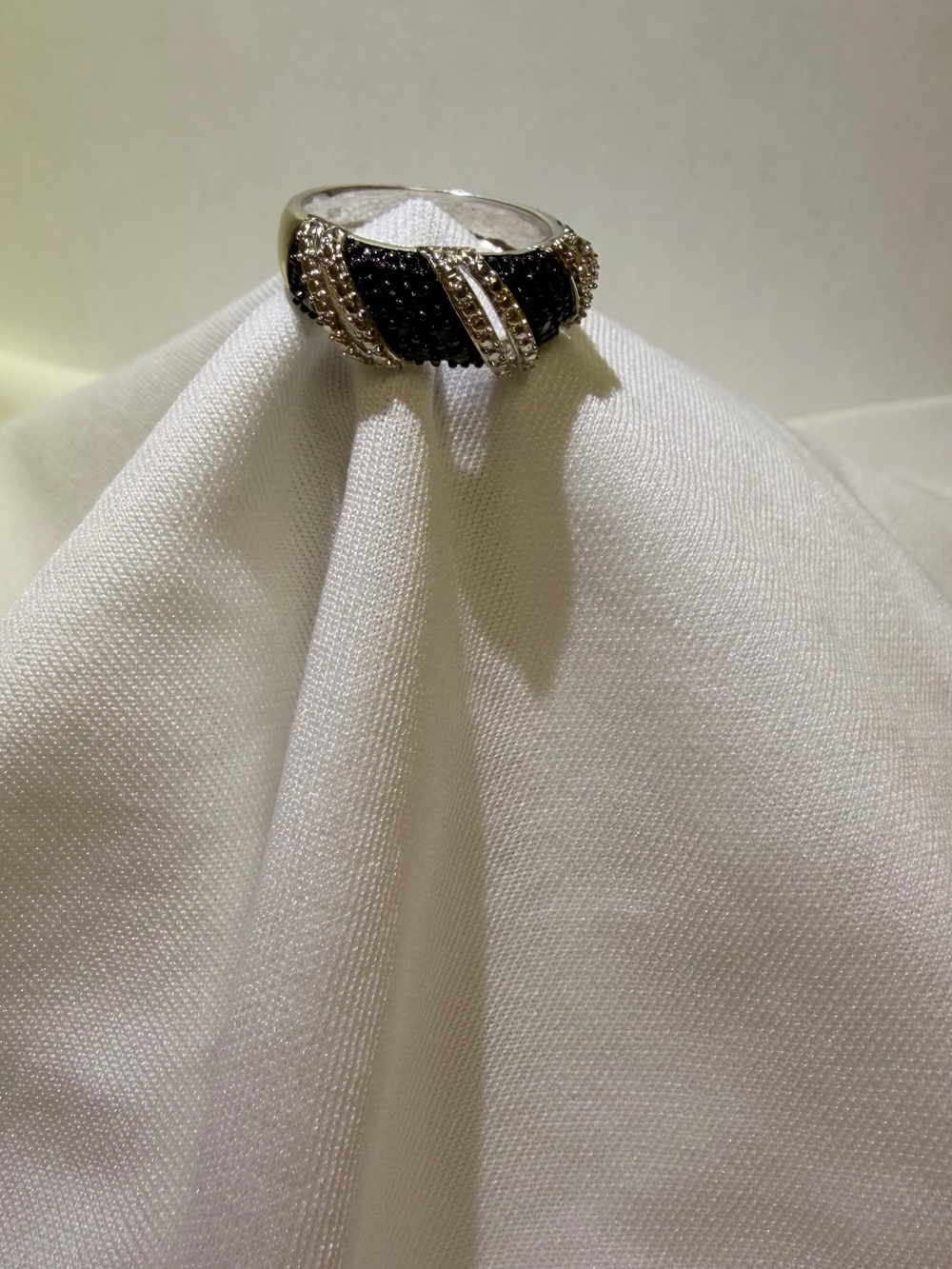 Beautiful 14K White Gold plated 925 Sterling Silver Black Natural Diamond Ring - Picture 3 of 5